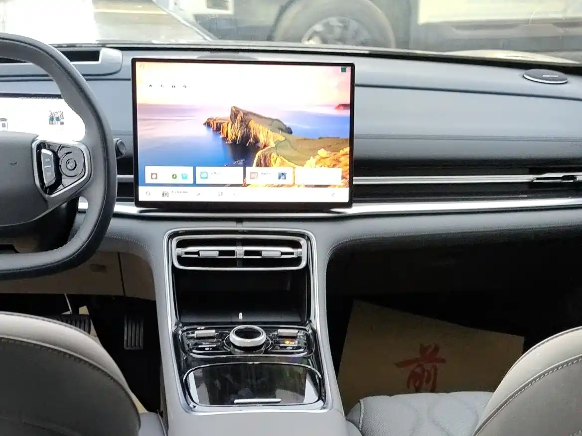Geely Galaxy Galaxy A7 2025 EM-i 150km Explorer+ Edition фото 18