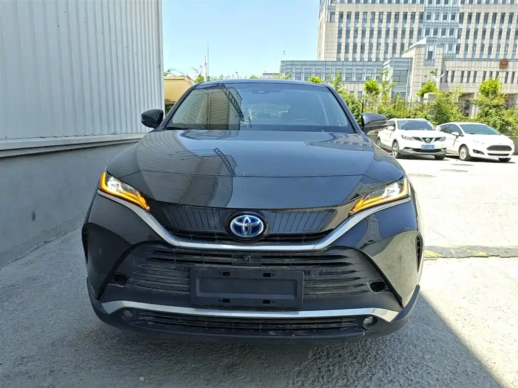 Toyota Lingfang HARRIER 2023 Hybrid 2.5L CVT 4WD Premium Edition фото 3