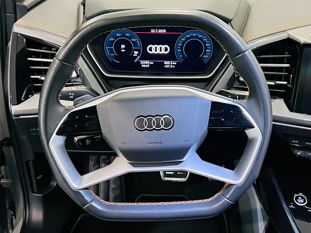 Audi Q4 e-tron 2024 50 e-tron quattro Creation Night Edition фото 10