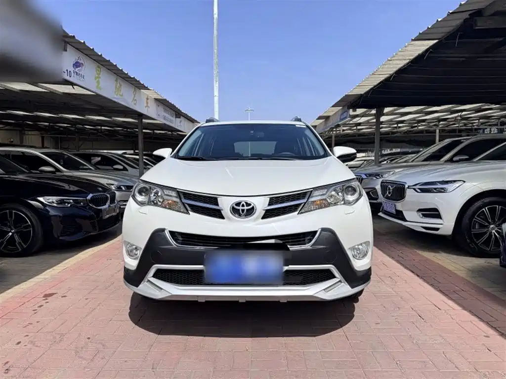 Toyota RAV4 Rongfang 2015 2.5L Automatic 4WD Elite Edition фото 9