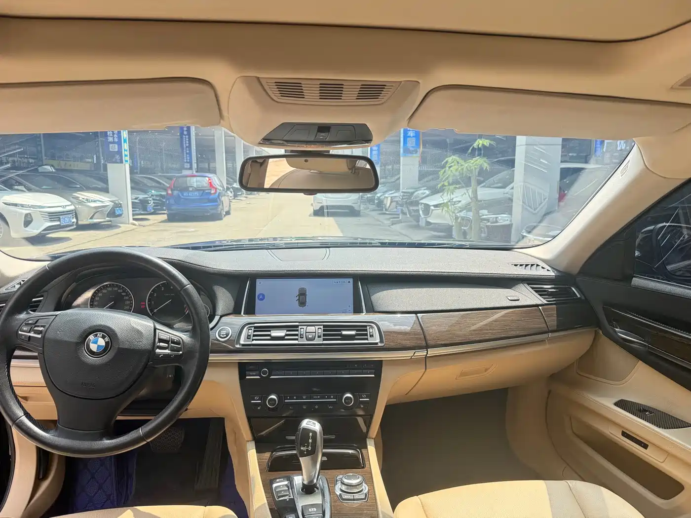 BMW 7 Series 2009 730Li Luxury фото 5