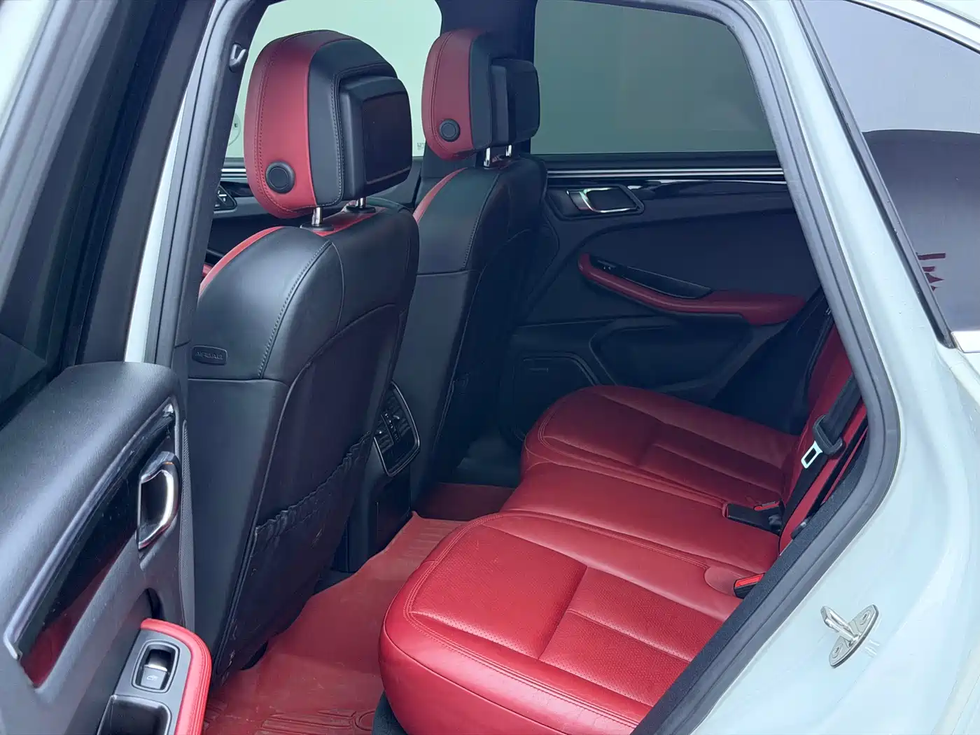 Porsche Macan 2017 Macan S 3.0T фото 6