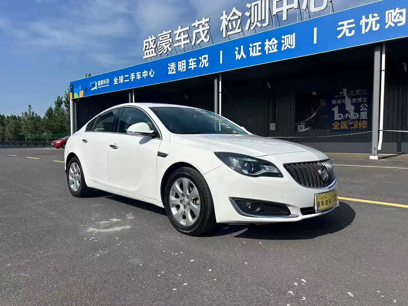 Buick Regal 2015 2.0L Elite Fashion Model фото 3