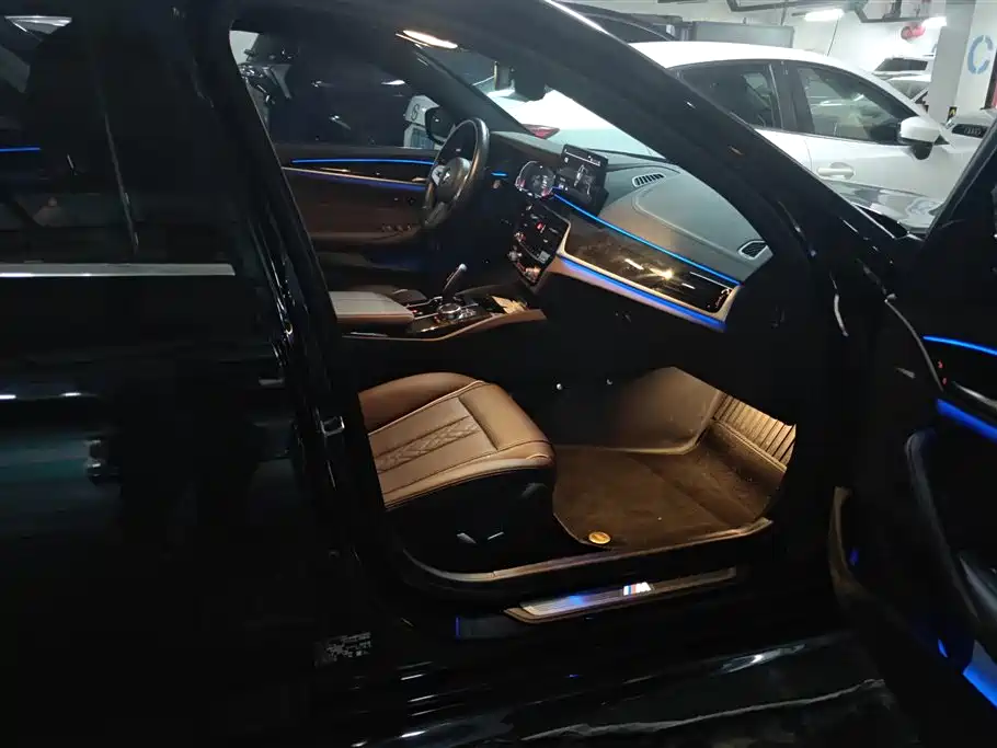 BMW 5 Series 2022 Model Second Facelift 525Li M Sport Package фото 8