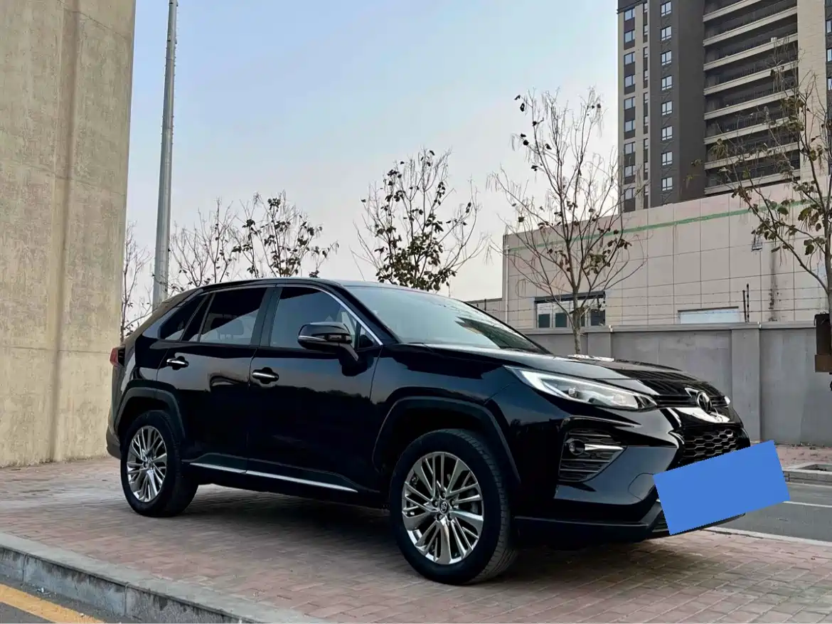 Toyota Wildlander 2020 2.0L CVT 2WD Premium фото 2