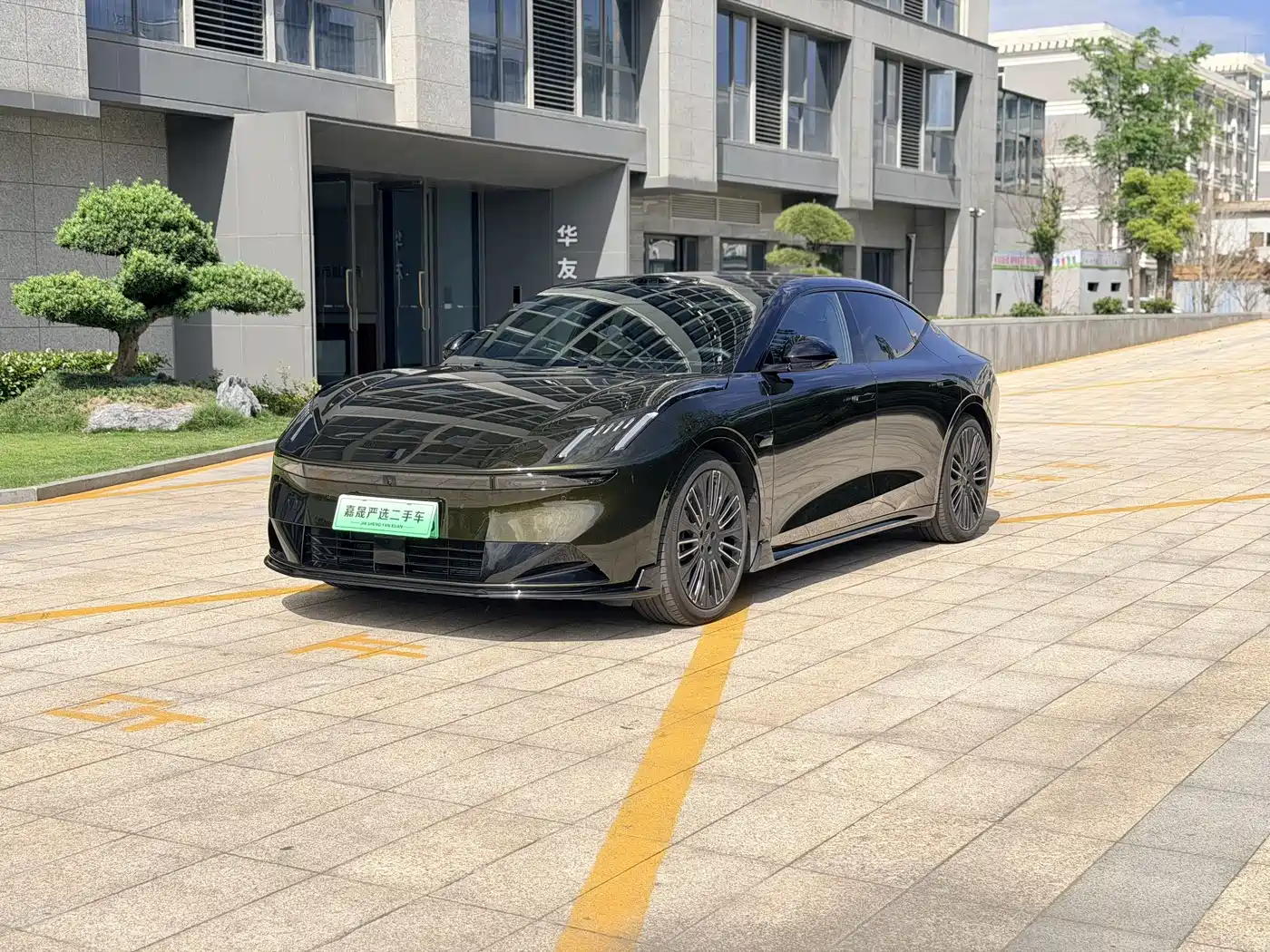 Lynk & Co 10 EM-P 2025 Facelift 240 AWD Ultra Sport Edition