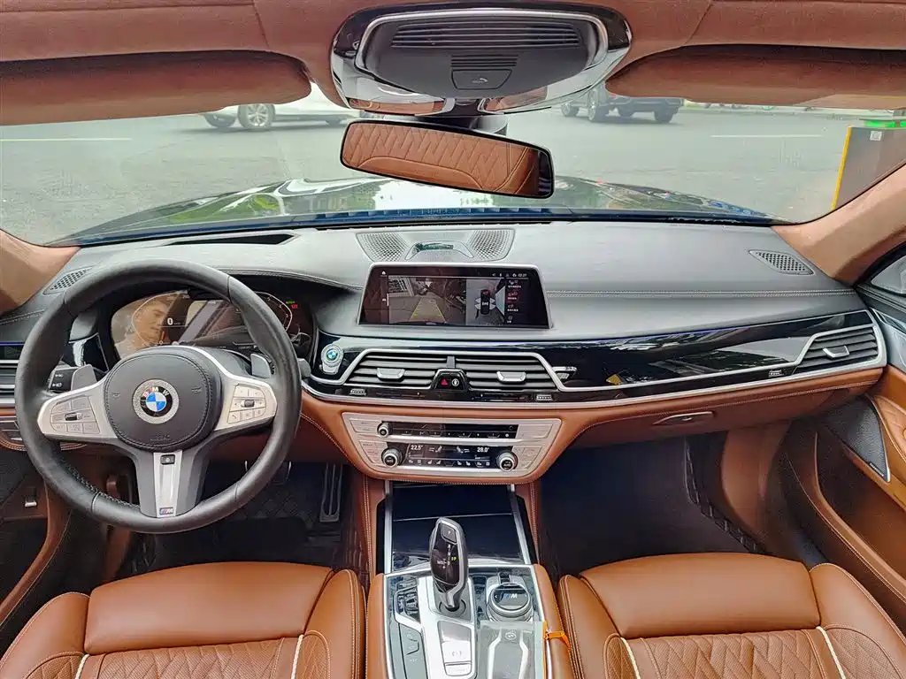 BMW 7 Series 2021 Model 740Li xDrive Executive M Sport Package фото 10