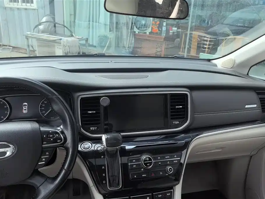 GAC Trumpchi Trumpchi M8 2018 320T Exclusive Edition фото 13