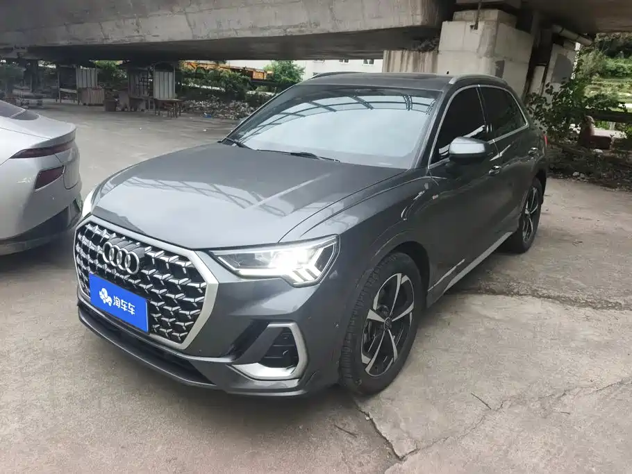 Audi Q3 2025 2025 quattro 45th Anniversary Edition 35TFSI Fashion Dynamic