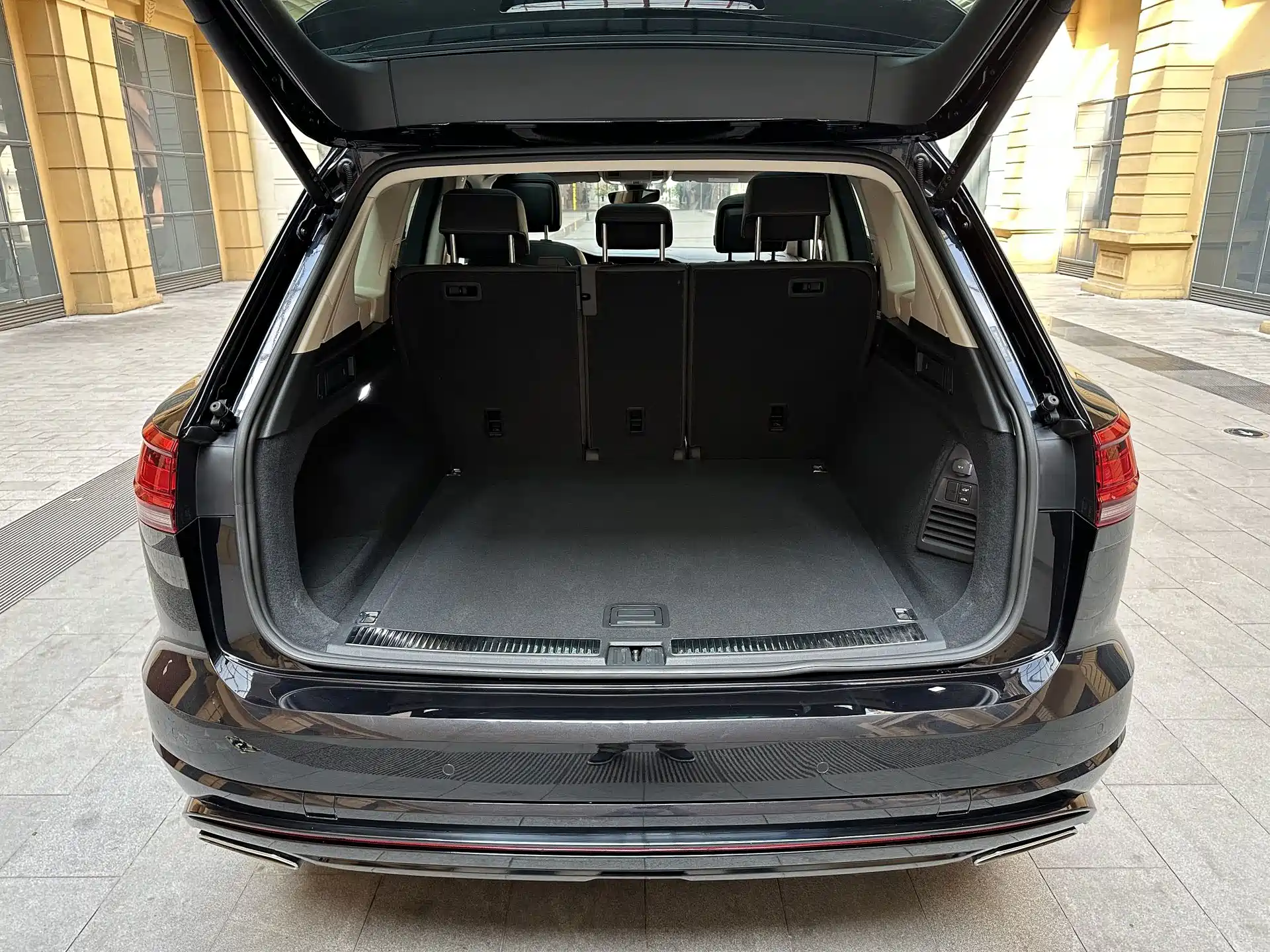 Фото 14 - Volkswagen Touareg