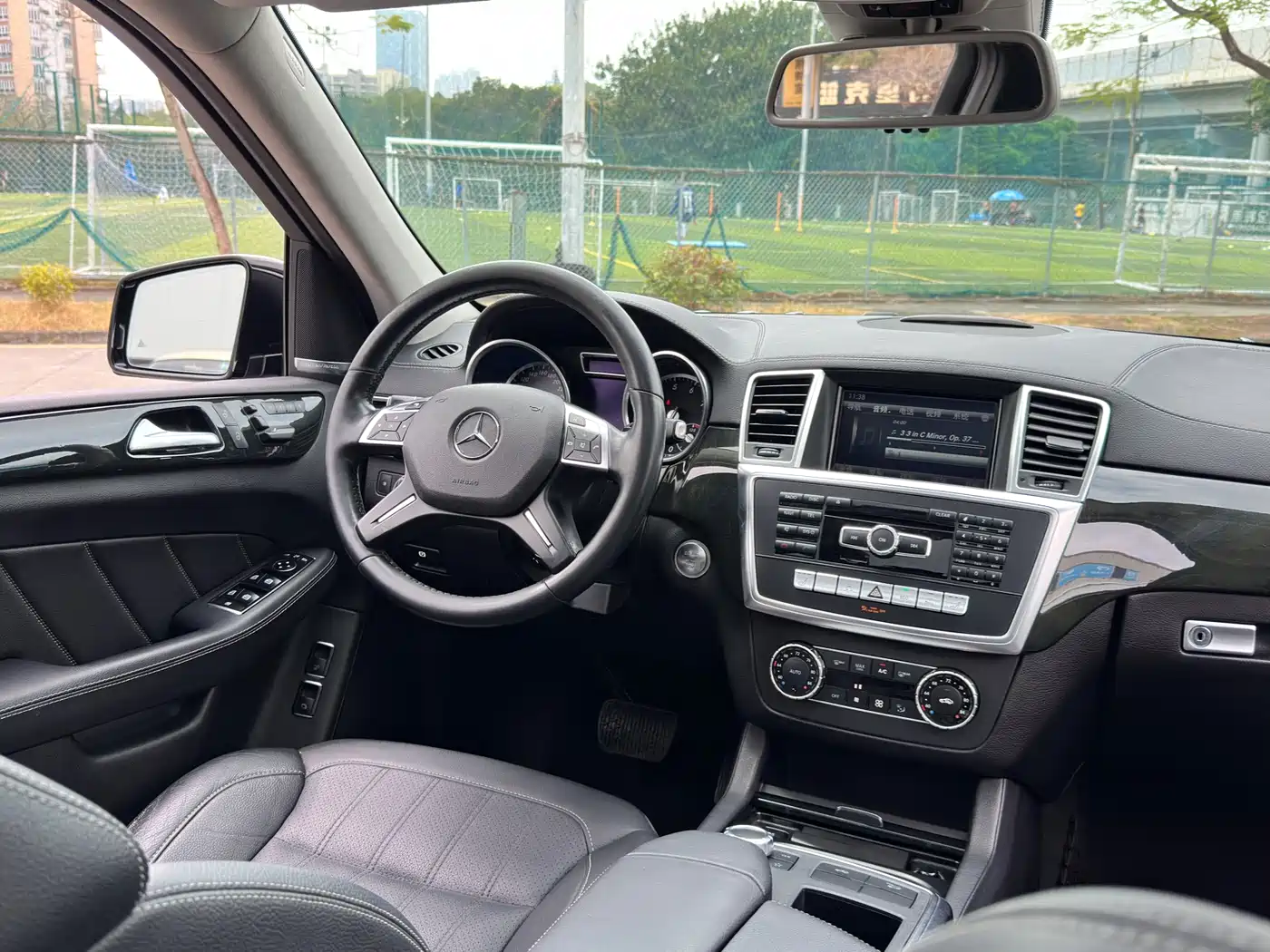 Mercedes-Benz GL-Class 2015 GL 400 4MATIC Luxury фото 13