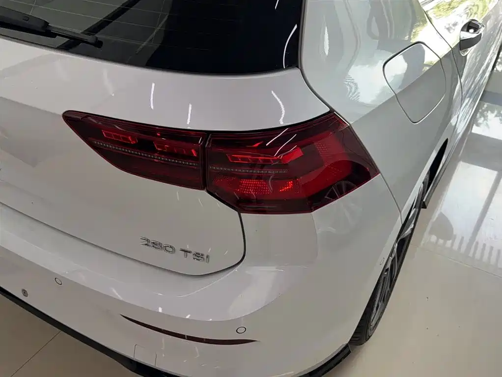Volkswagen Golf 2023 Facelift 280TSI DSG R-Line Lite фото 10