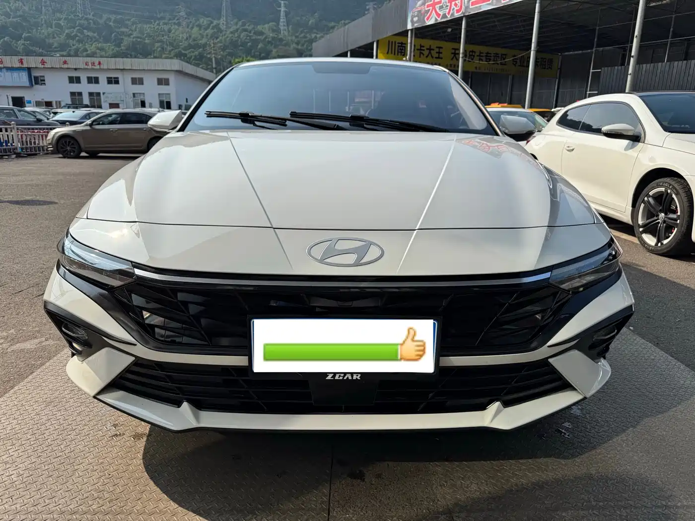Hyundai Elantra 2023 1.5L CVT GLX Elite Edition фото 2