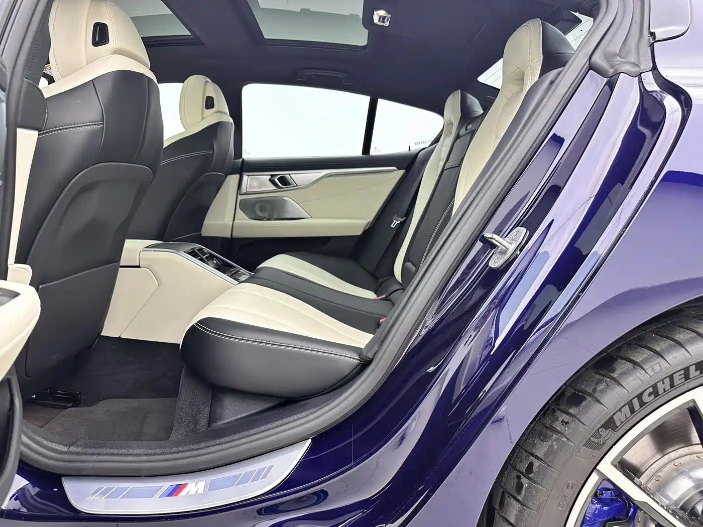 BMW 8 Series 2022 840i xDrive Gran Coupe M Sport Package фото 8