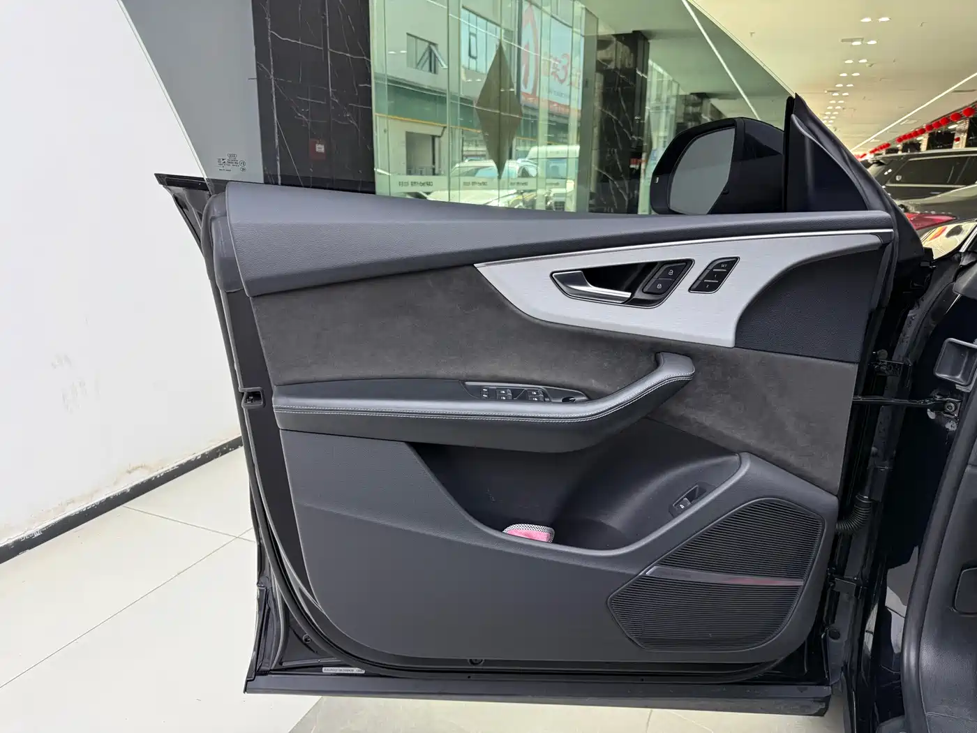 Audi Q8 2019 Model 55 TFSI Premium Dynamic фото 9