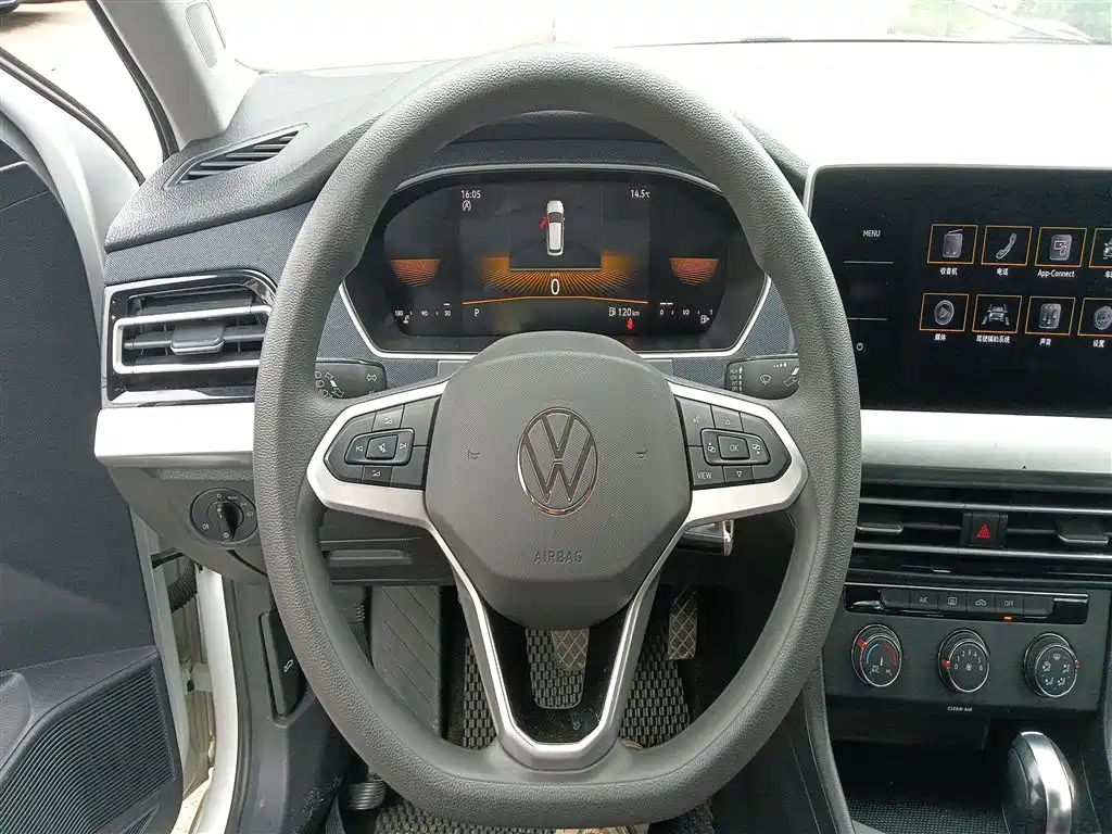 Volkswagen Lavida 2023 1.5L Auto Delight Edition фото 3