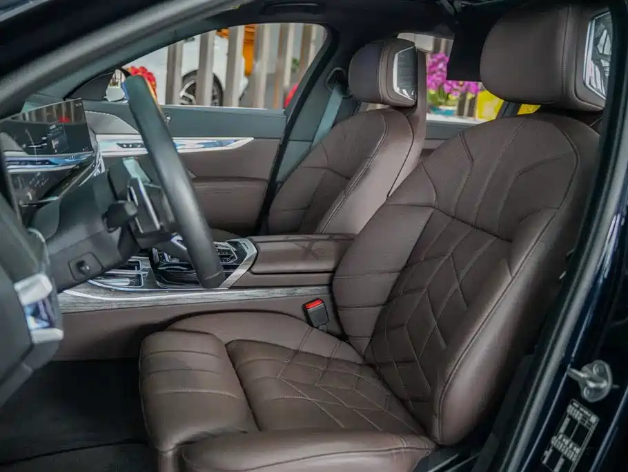 BMW 7 Series 2023 Model 740Li Premium Luxury Package фото 17