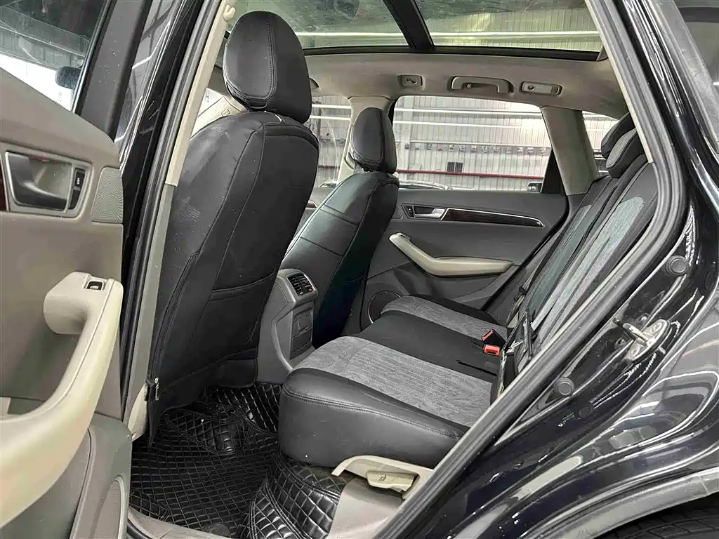 Audi Q5 2011 2.0TFSI Comfort фото 7