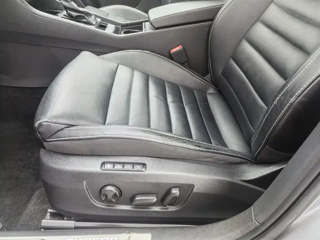 Škoda Superb 2018 TSI330 DSG Luxury Edition China V фото 20
