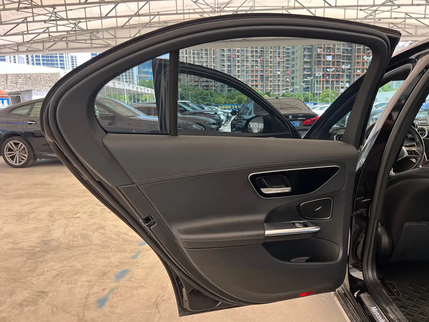 Mercedes-Benz C-Class 2024 Facelift III C 260 L Night Sport Edition фото 22