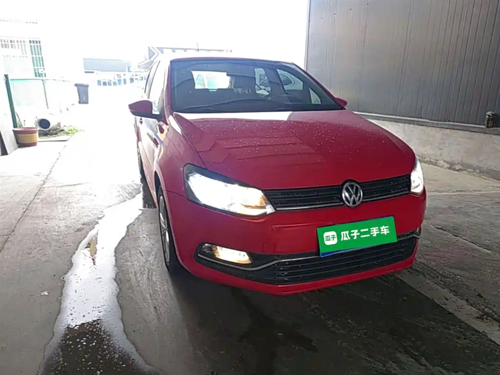 Volkswagen Polo 2014 1.6L Automatic Comfort Edition фото 22