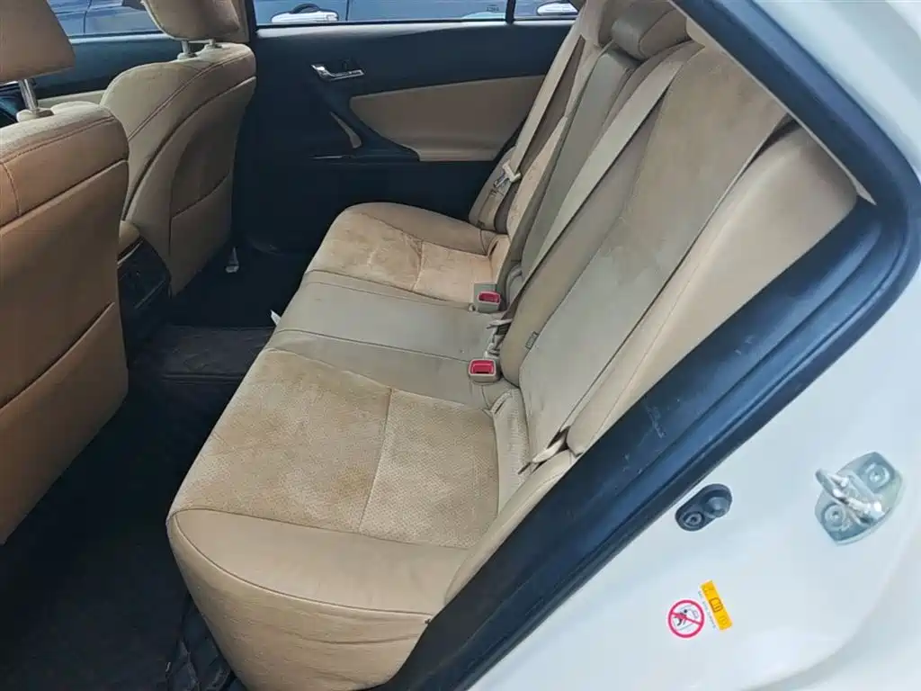 Toyota Reiz 2013 2.5V Premium Edition фото 17