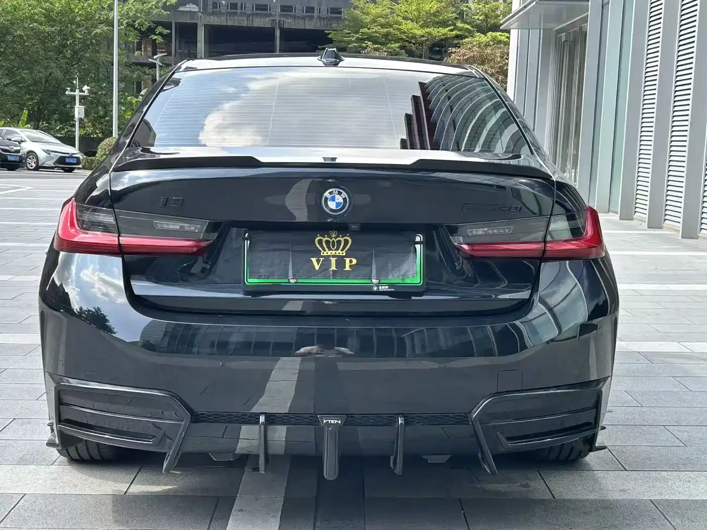 BMW i3 2023 eDrive 40 L Shadowline Package фото 5