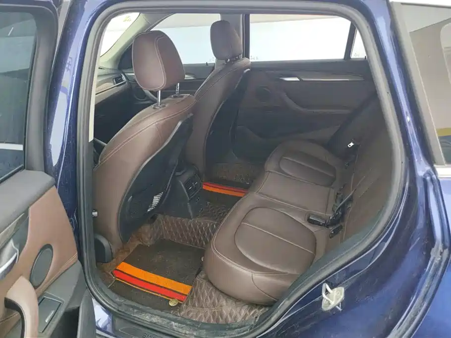 BMW X1 2019 sDrive18Li Premium Model фото 11