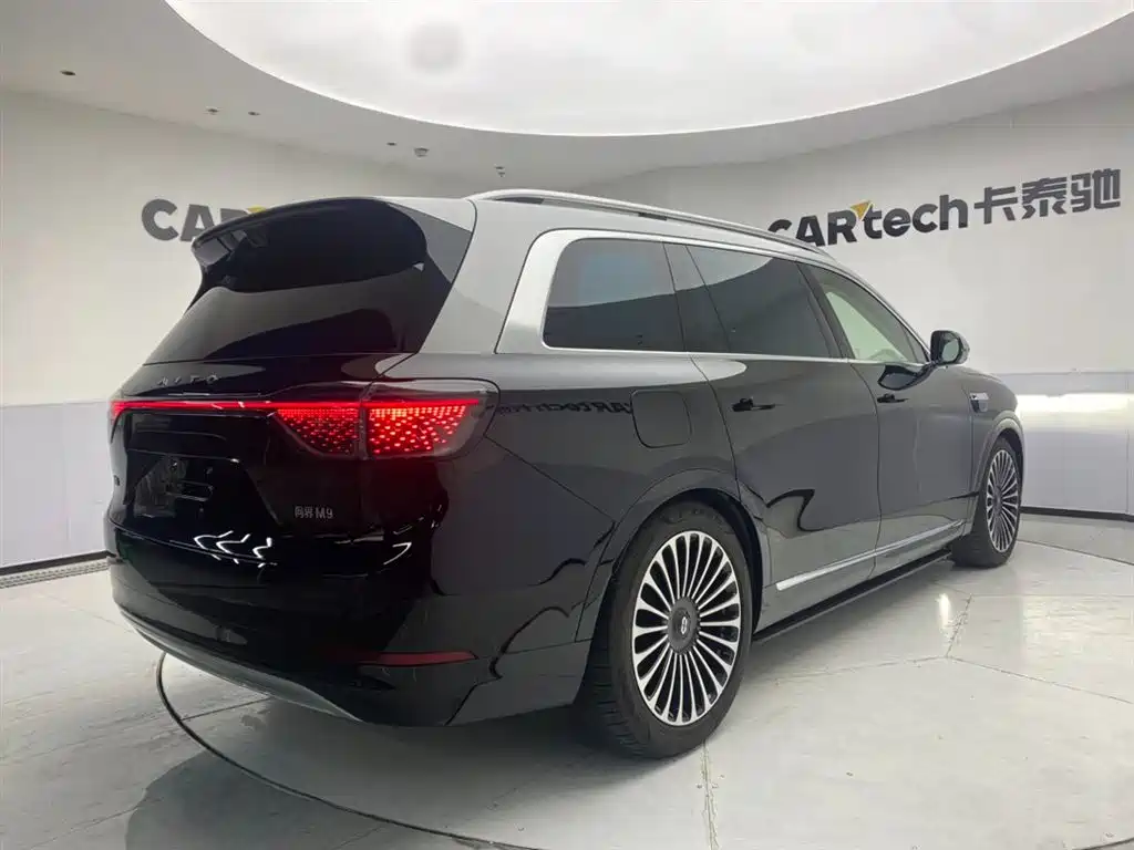AITO Wenjie AITO M9 2025 Extended Range Ultra 52kWh 6-Seater фото 5