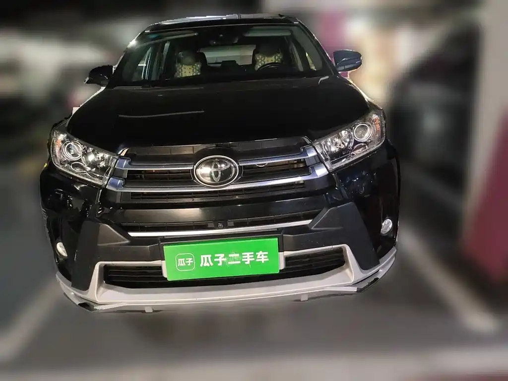 Фото 2 - Toyota Highlander