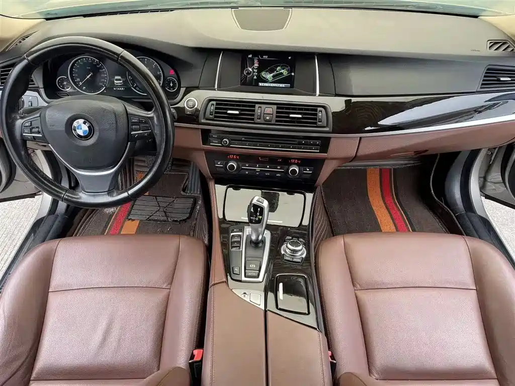 BMW 5 Series 2017 525Li Leading Edition фото 14