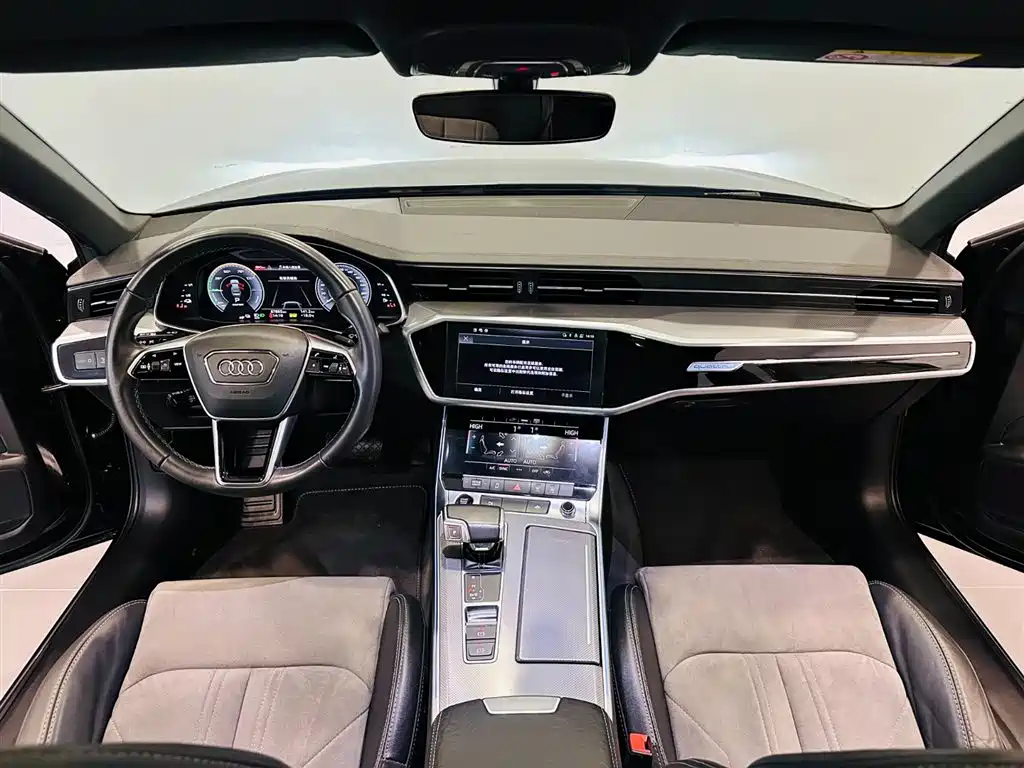 Audi A6L New Energy 2020 55 TFSI e quattro фото 7