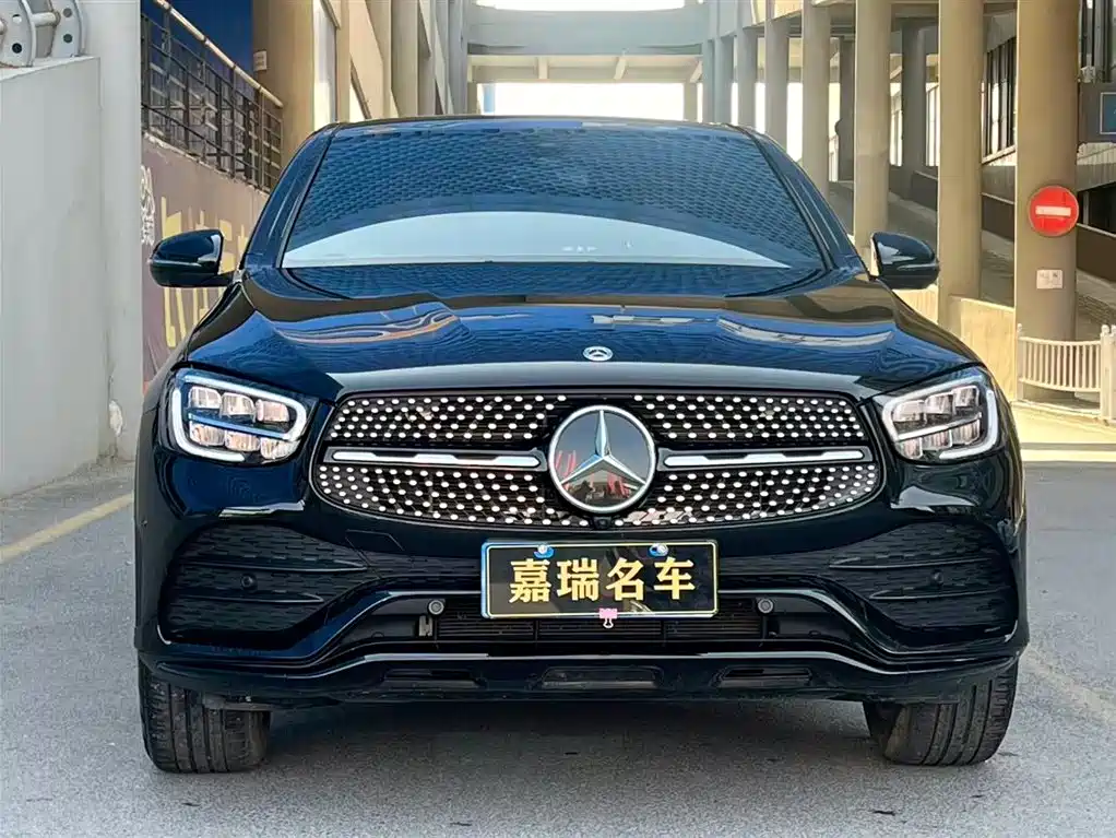 Mercedes-Benz GLC Coupe 2022 Facelift GLC 260 4MATIC Coupe SUV фото 2