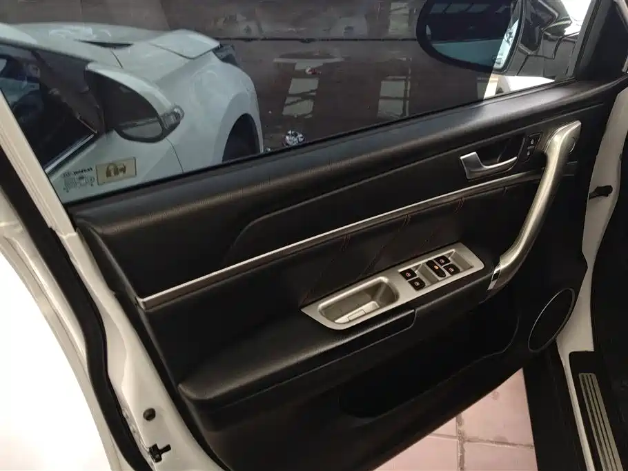Haval H6 2017 Red Label Sport 1.5T Automatic 2WD Luxury фото 7