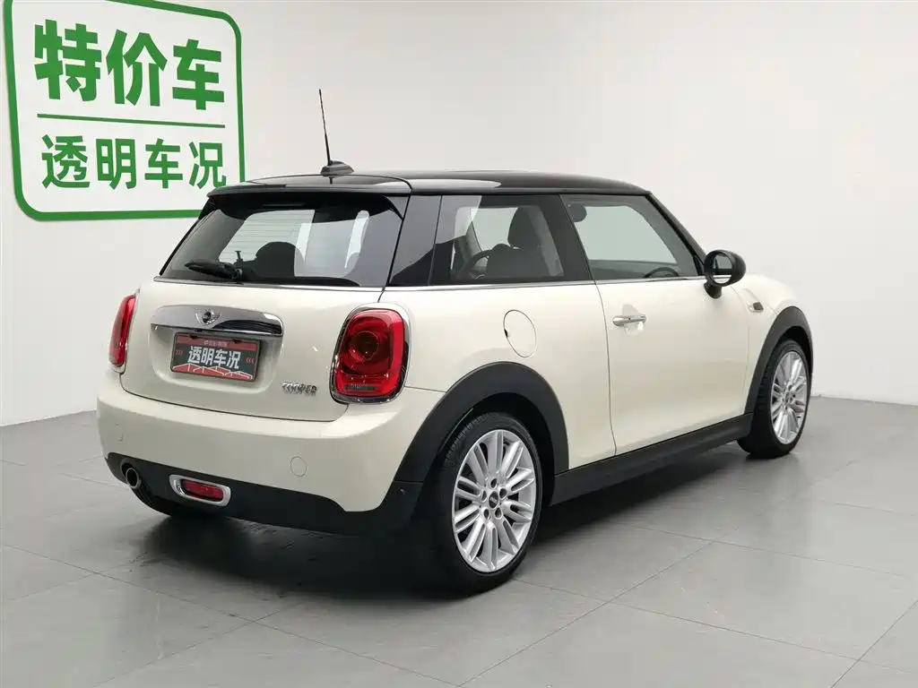 MINI 2016 1.5T COOPER Pioneer фото 2