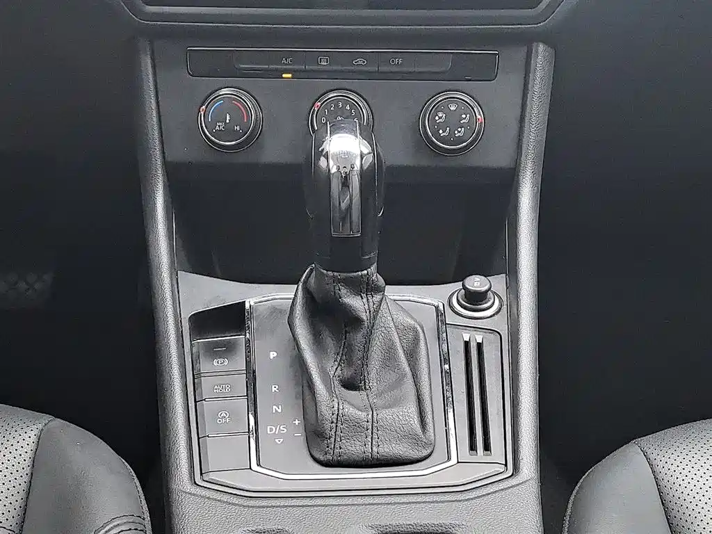 Volkswagen Lavida 2019 1.5L Automatic Comfort Edition China VI фото 13