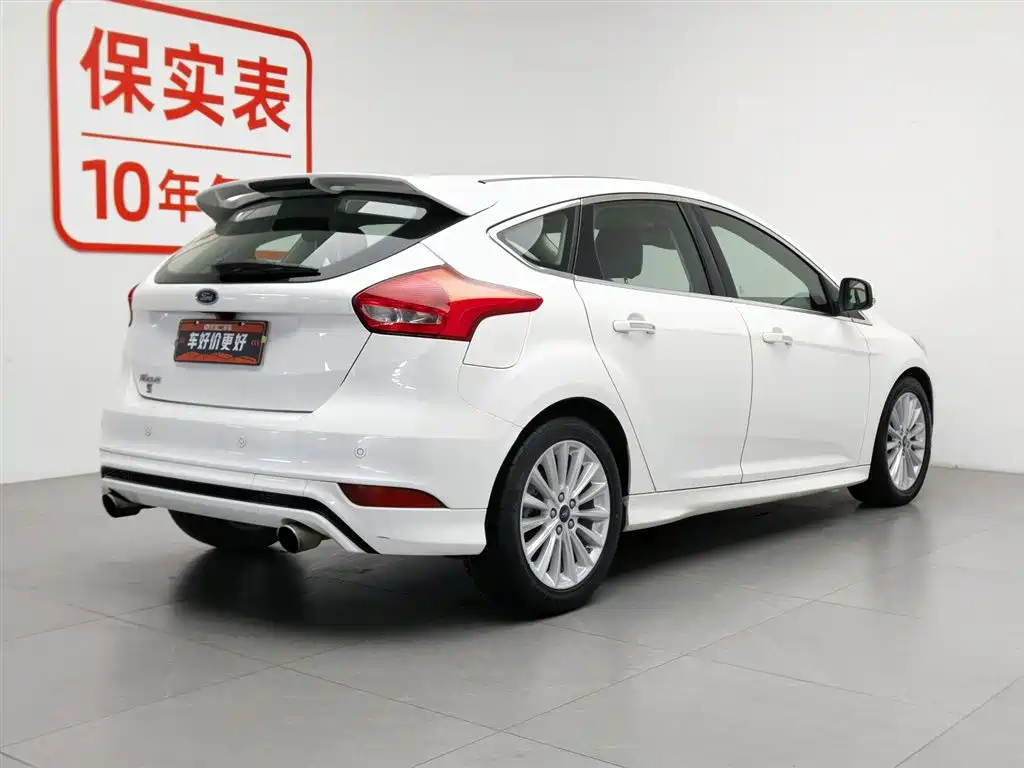 Ford Focus 2015 Hatchback EcoBoost 180 Automatic Sport фото 2