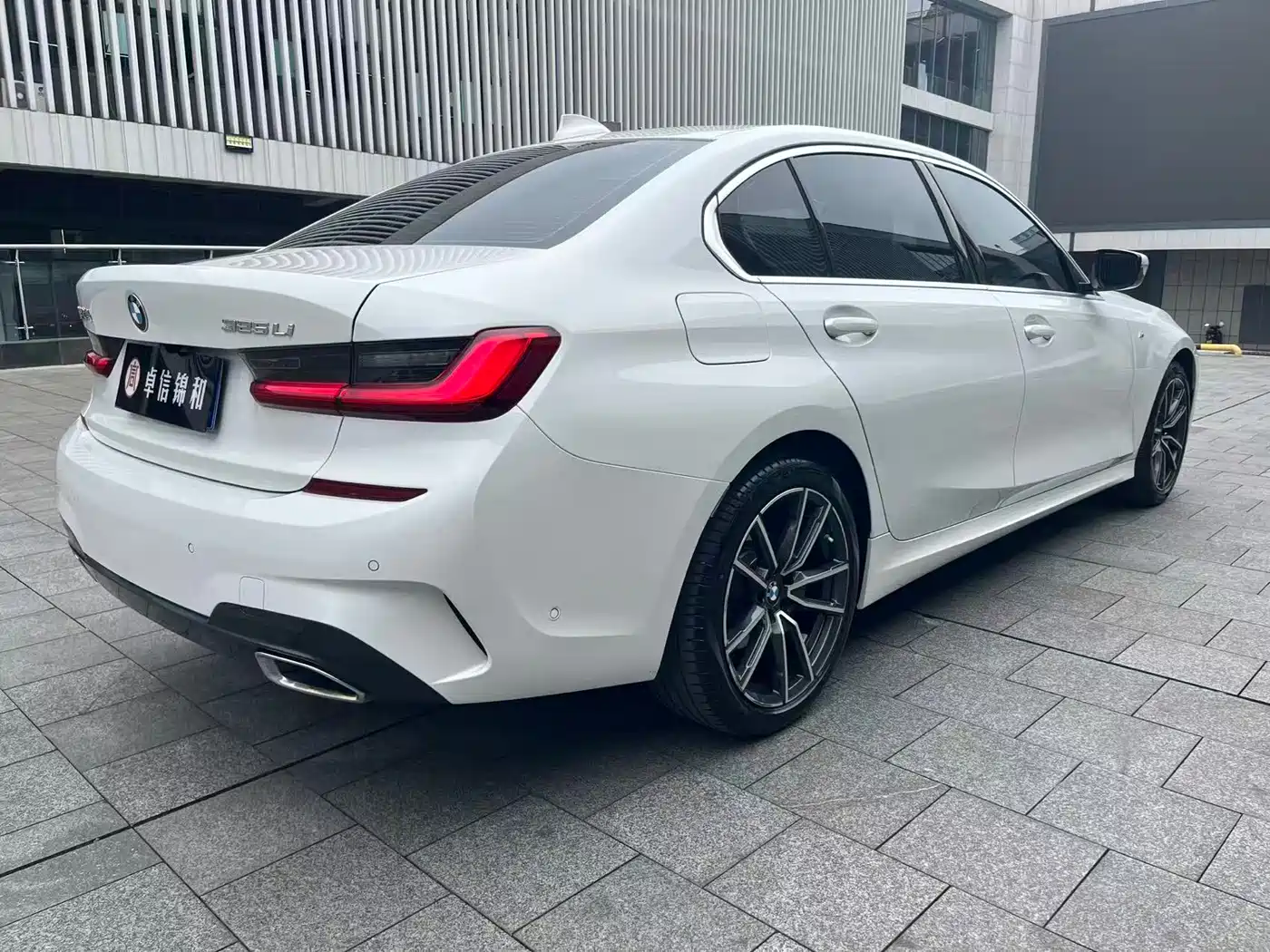 BMW 3 Series 2021 Second Facelift 325Li M Sport Package фото 12