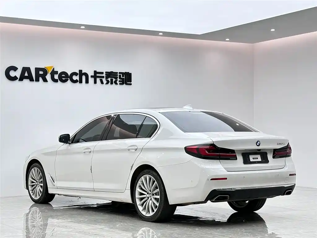 BMW 5 Series 2021 530Li Premium Luxury Package фото 3