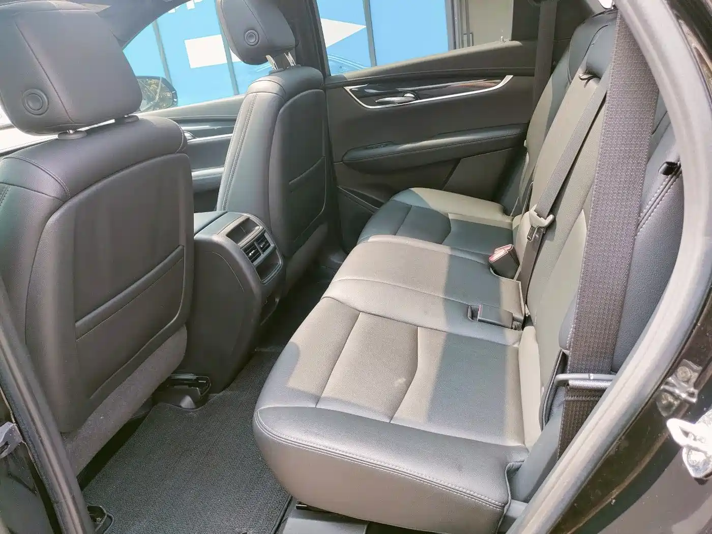 Cadillac XT5 2022 2.0T 2WD Luxury фото 21