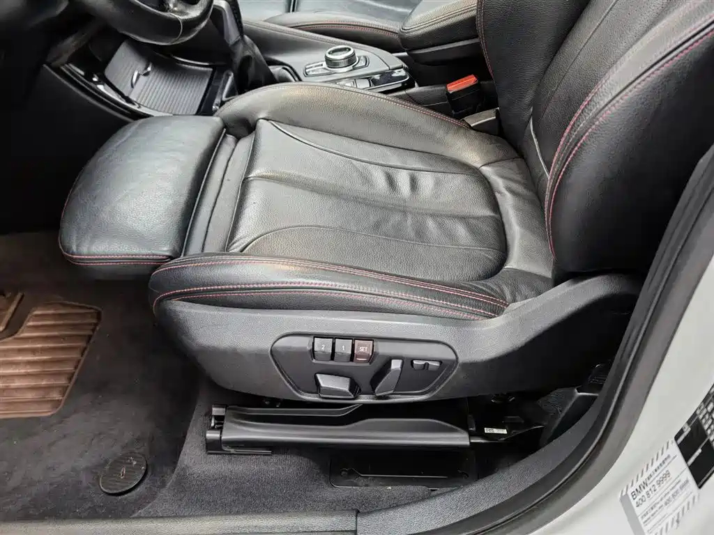 BMW X1 2016 sDrive20Li Luxury Model фото 20