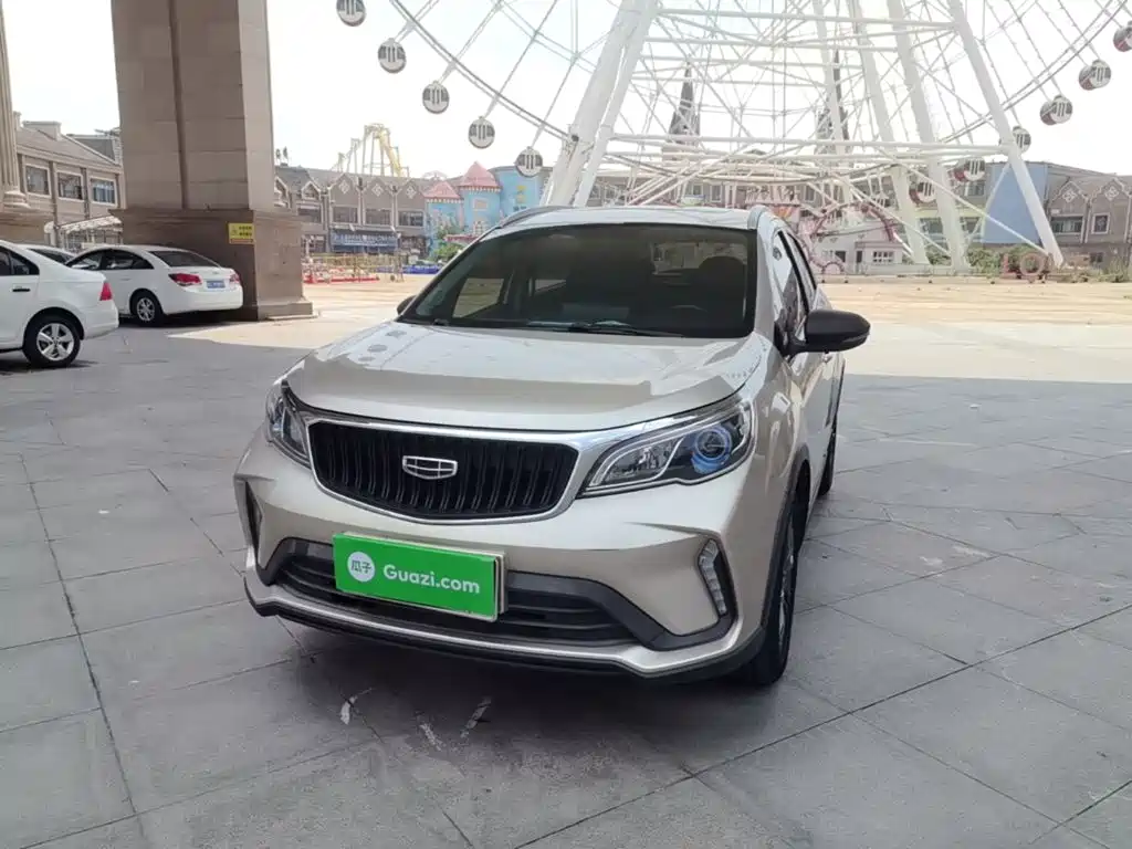 Фото 2 - Geely Vision X3