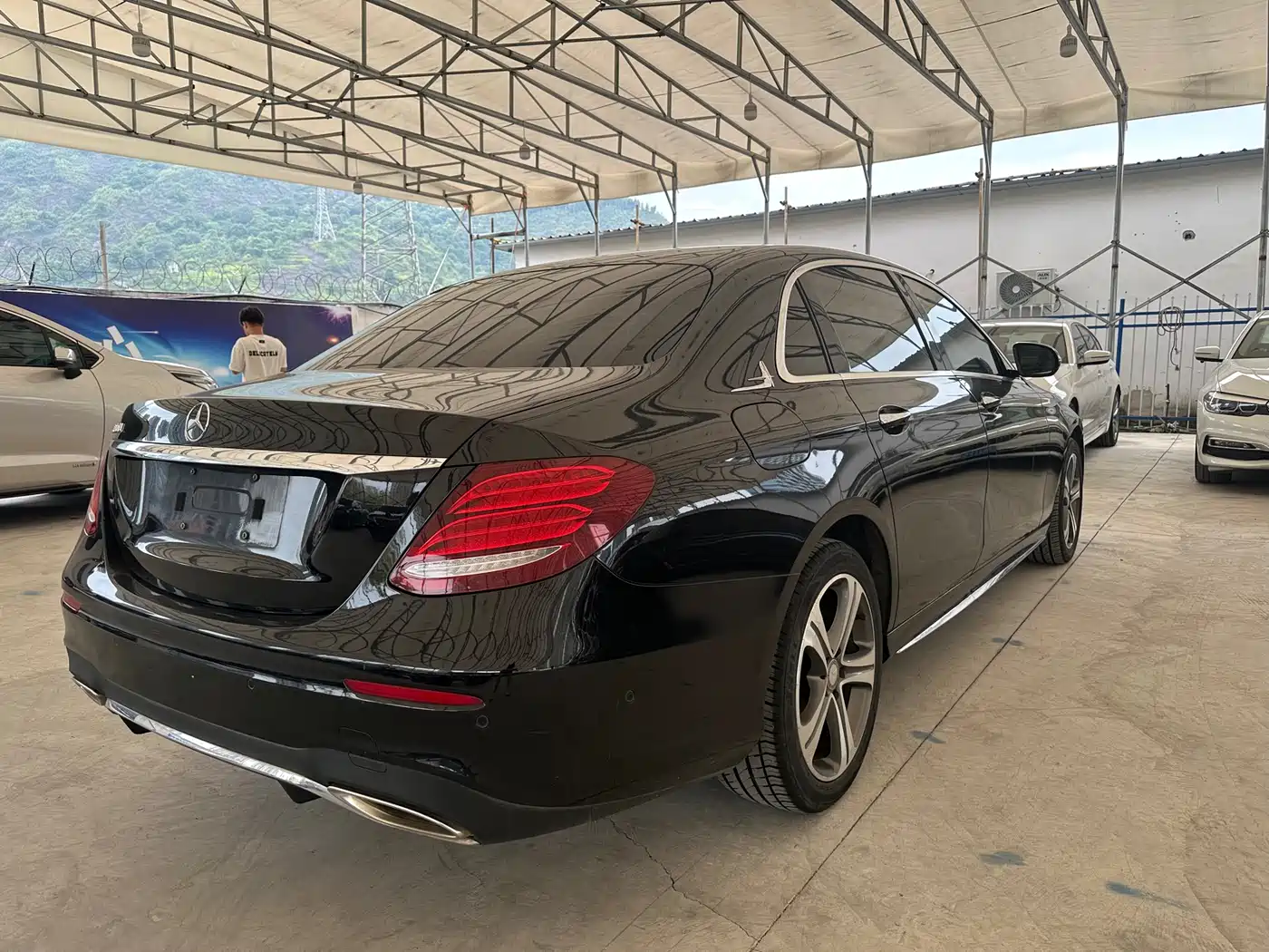 Mercedes-Benz E-Class 2016 E 200 L Sport Type фото 8