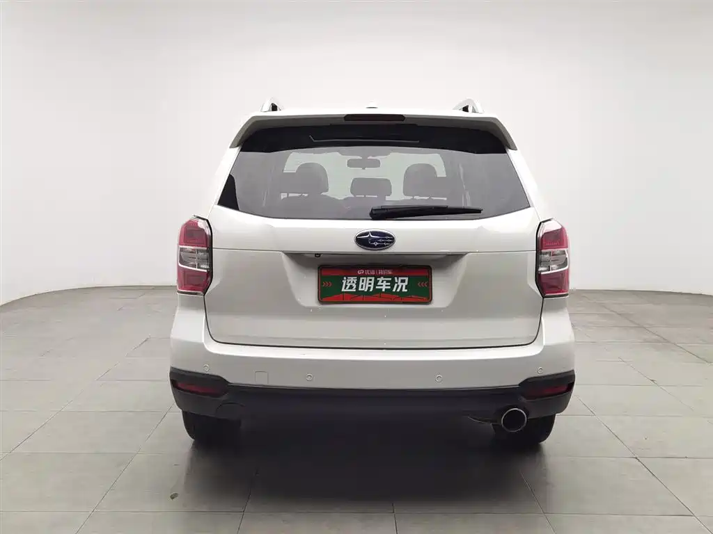 Subaru Forester 2015 2.5i Special Commemorative Edition фото 4