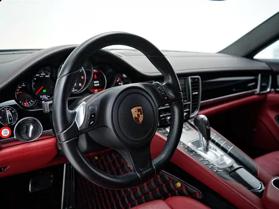 Porsche Panamera 2014 Panamera 3.0T фото 13