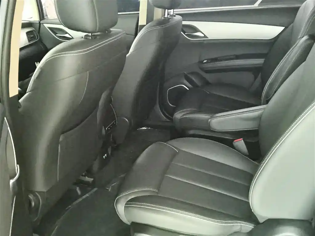 BYD Song MAX 2021 Upgrade 1.5T Automatic Luxury Edition 6-Seater фото 13