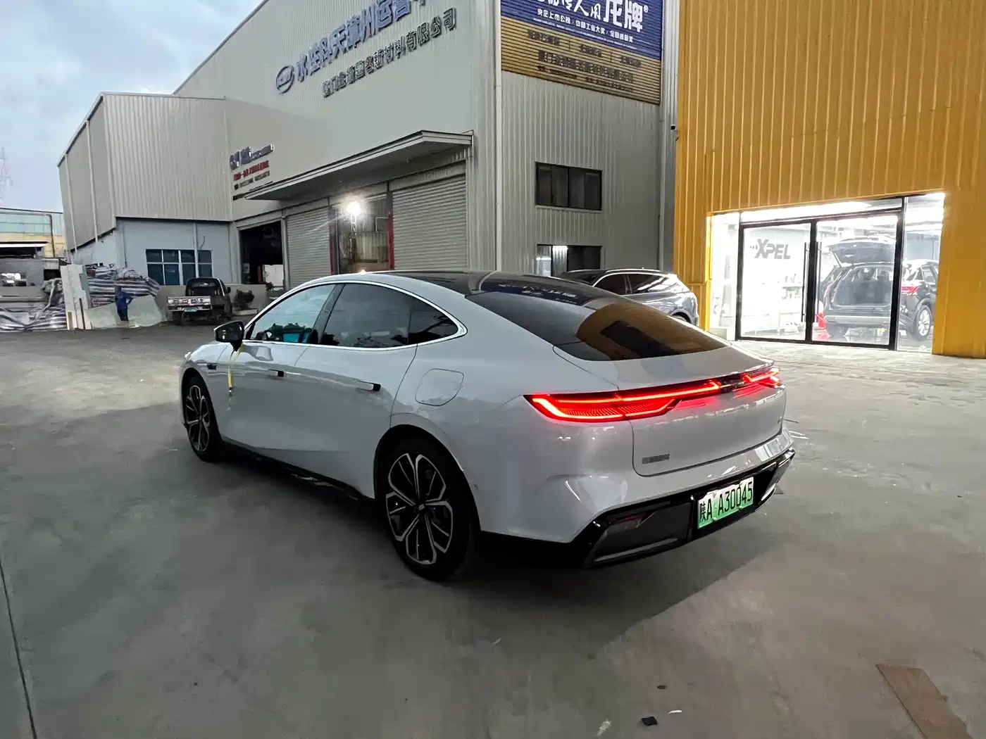 Geely Galaxy Galaxy E8 2025 700km Long Voyage Smart Drive Edition фото 7
