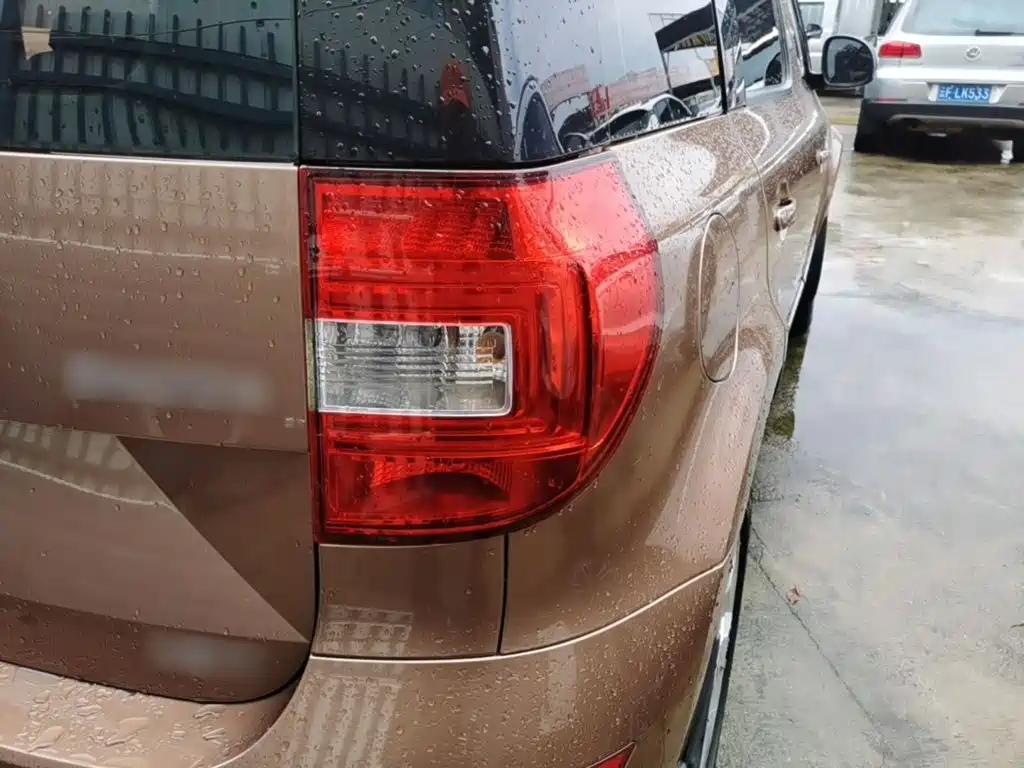 Photo 8 - Škoda Yeti