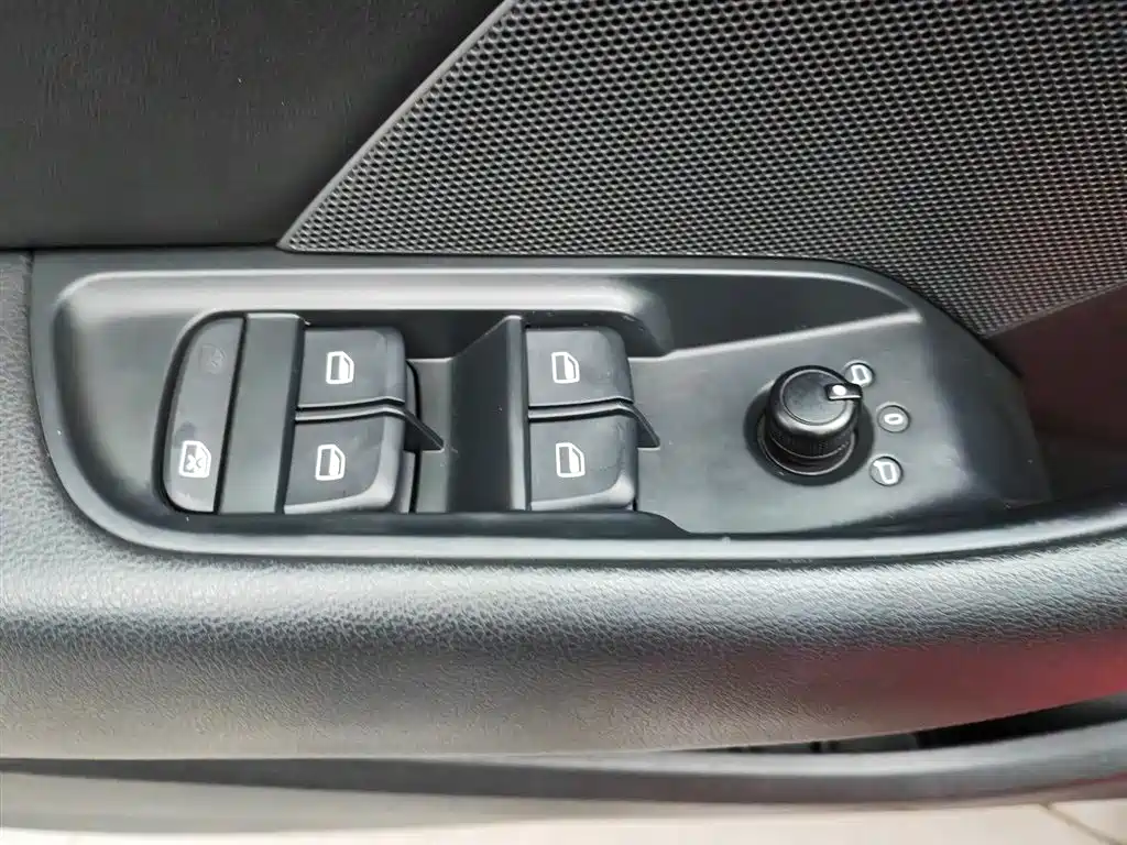 Audi A3 2014 Limousine 35 TFSI Auto Comfort фото 9