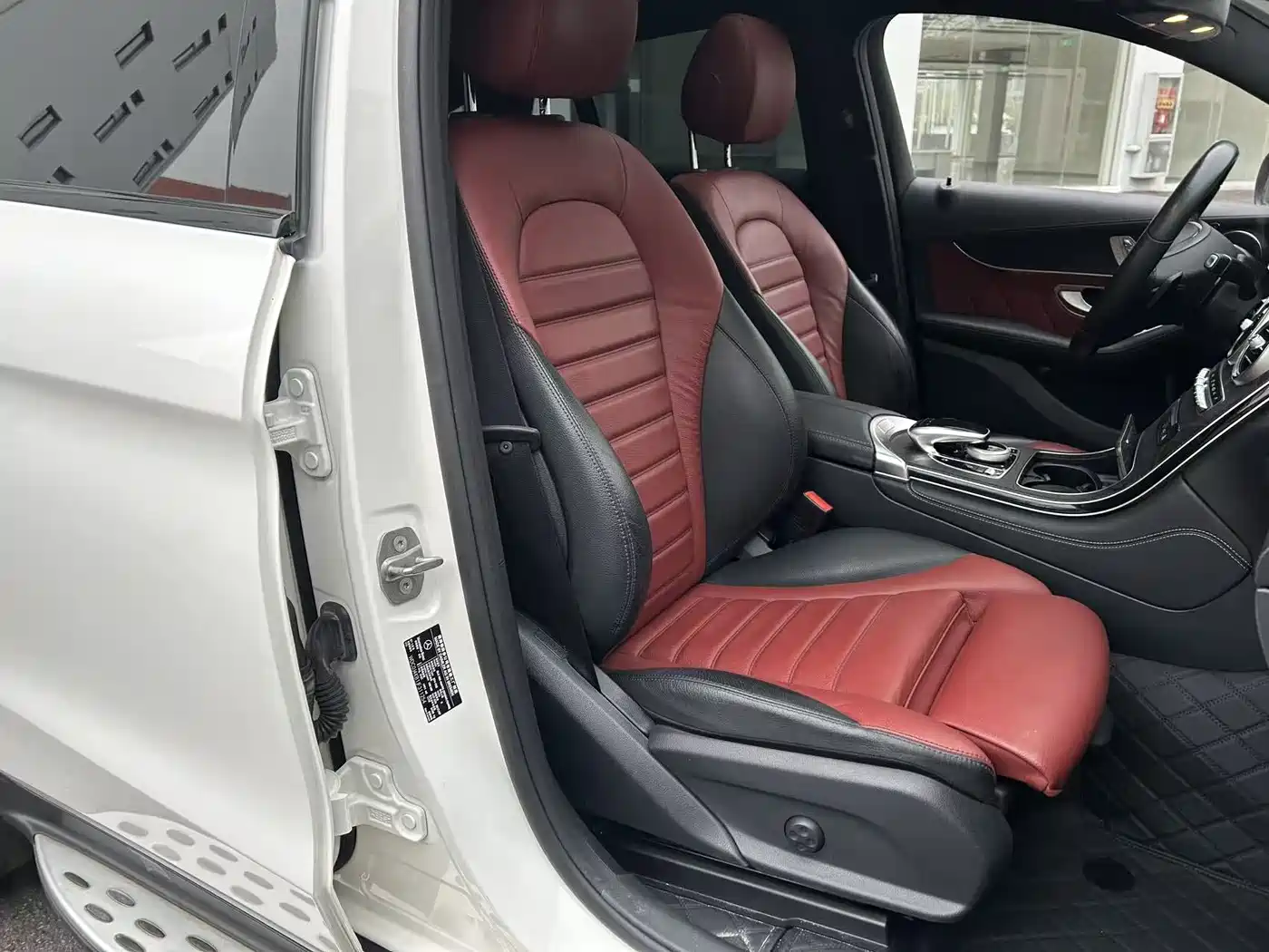 Mercedes-Benz GLC Coupe 2017 GLC 300 4MATIC Coupe SUV фото 9